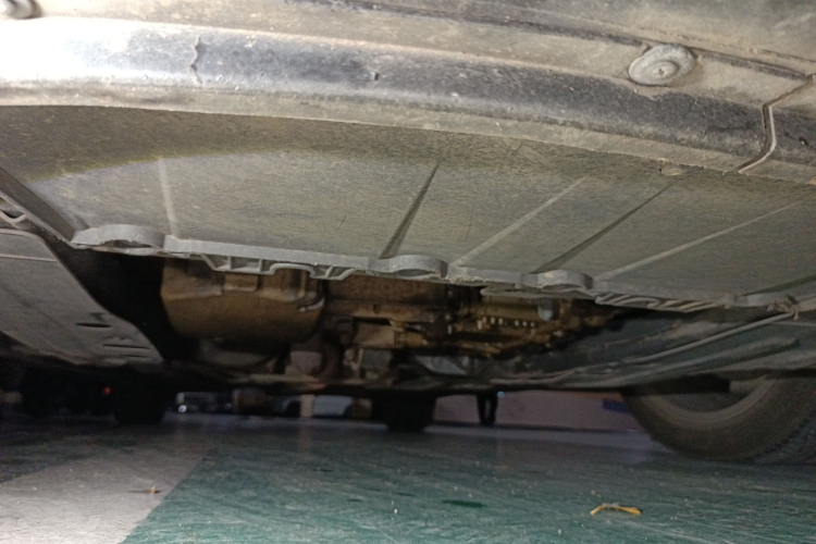 别克 君威 2012款 2.0L 舒适版局部细节9008