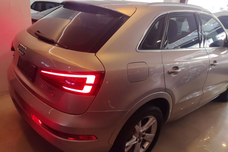 奥迪Q3 2018款 30周年年型 30 TFSI 时尚型车身外观6005