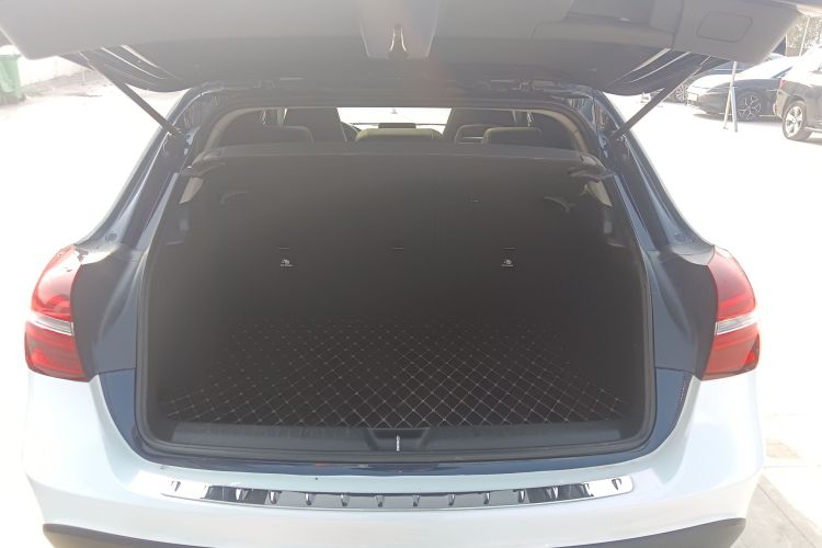 奔驰GLA 2018款 GLA 200 动感型局部细节23