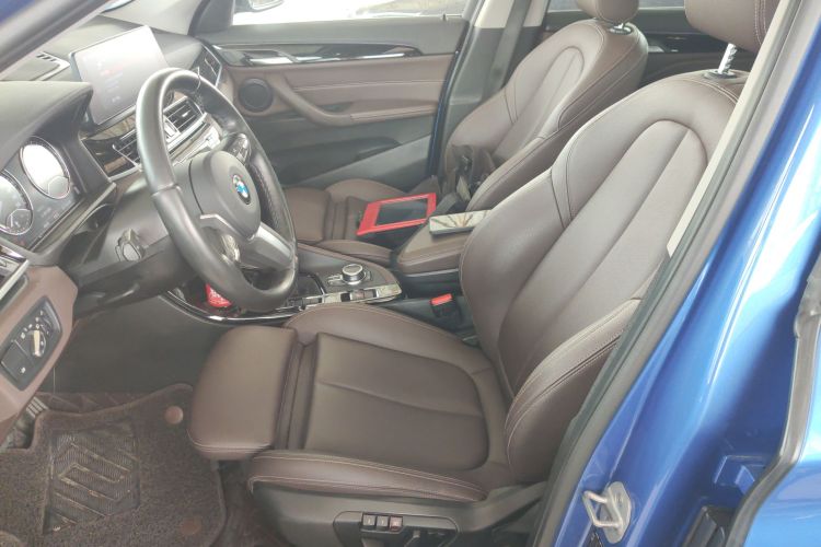 宝马X1 2020款 sDrive20Li 尊享型中控内饰19