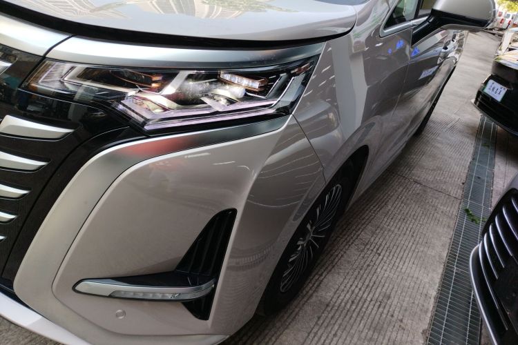 腾势D9 2022款 DM-i 1040 尊贵型局部细节36