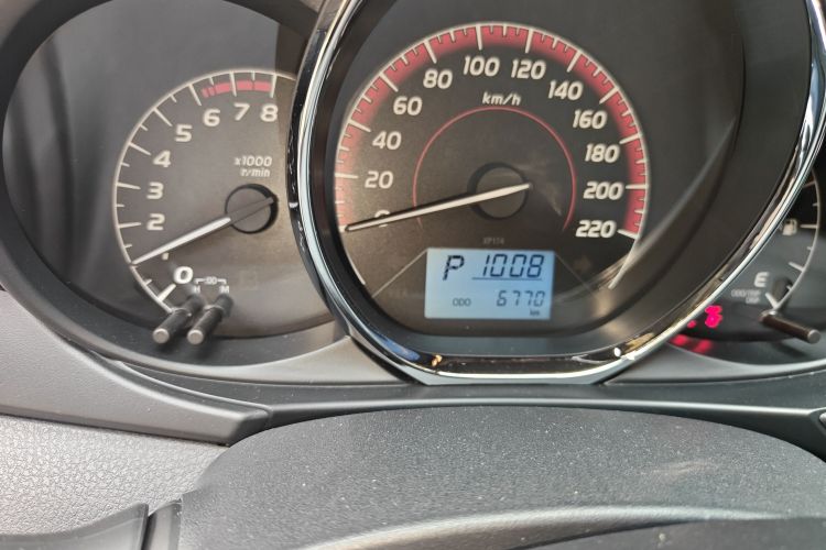 丰田 威驰FS 2021款 1.5L CVT锋驰版中控内饰15