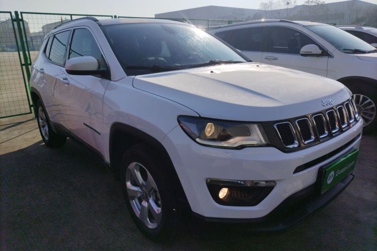 Jeep 指南者 2020款 220T 自动领先版车身外观3