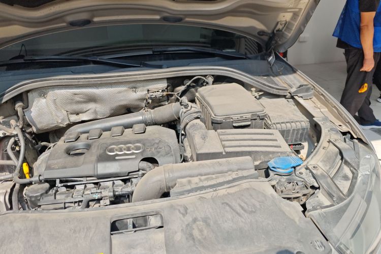 奥迪Q3 2015款 35 TFSI 进取型局部细节9007