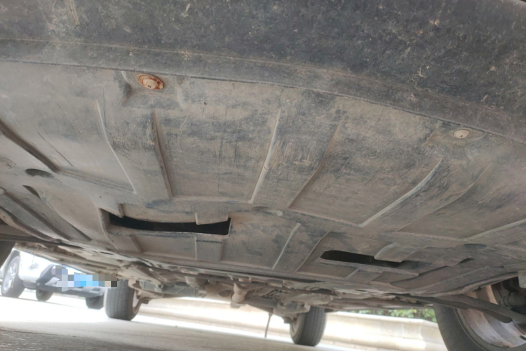 海马S5 2015款 1.5T CVT旗舰型局部细节9008