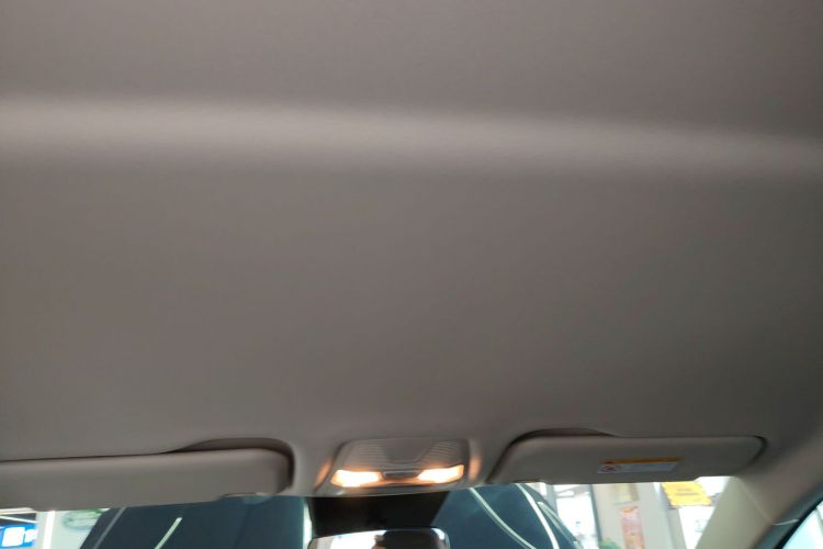 红旗E-QM5 2022款 431km 充电乐享版中控内饰22