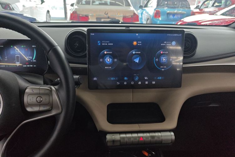 比亚迪 海豚 2023款 420km 时尚版中控内饰16