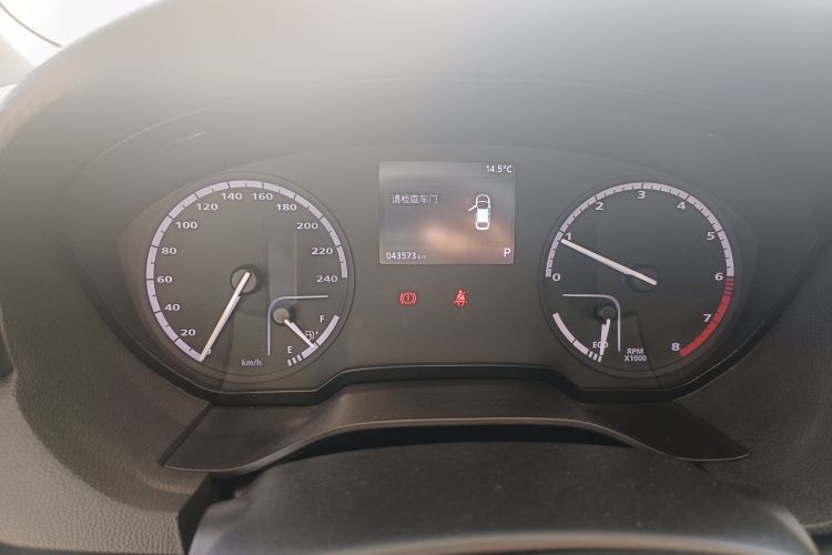 观致3 2018款 三厢 1.6L 自动领先型中控内饰14