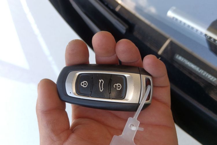 吉利银河 2025款 210km 熊猫骑士中控内饰11