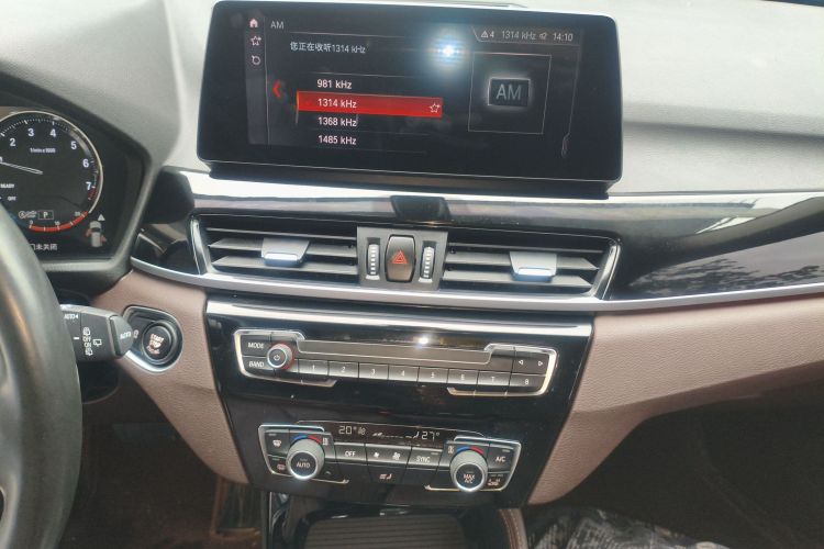 宝马X1 2020款 sDrive20Li 尊享型中控内饰16