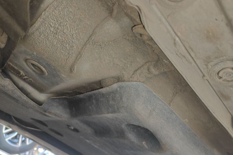 雷克萨斯ES 2025款 200 臻享版局部细节9004