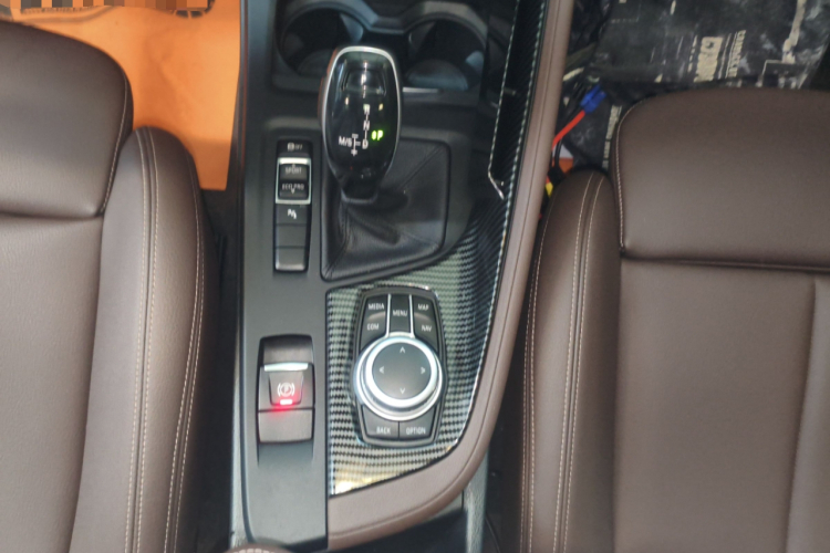 宝马X1 2020款 sDrive25Li 领先型中控内饰18