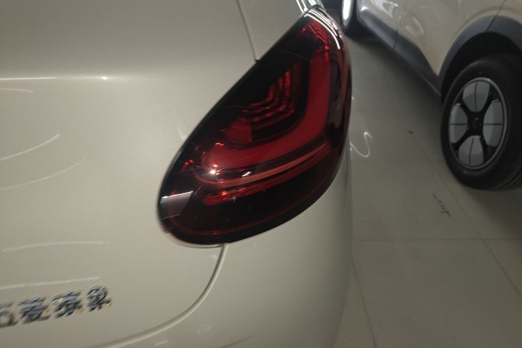 五菱汽车 五菱缤果 2024款 333km 悦享款车身外观9