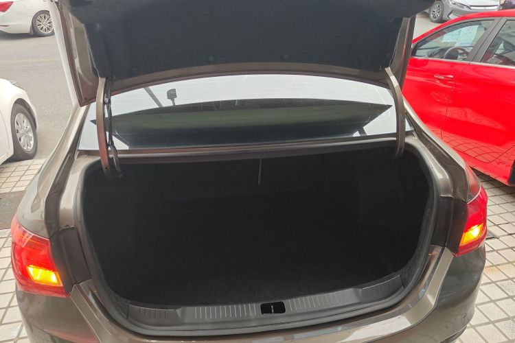 别克 英朗 2016款 15N 自动精英型局部细节23