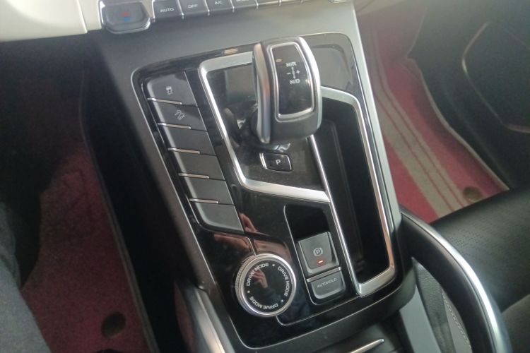 吉利汽车 2022款 博越X 1.8TD DCT智慧型中控内饰18