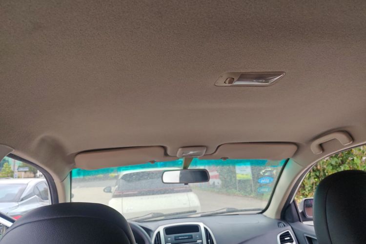 比亚迪F3 2015款 节能版 1.5L 手动舒适型中控内饰22