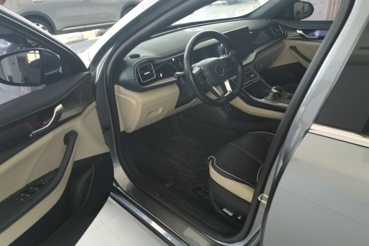 比亚迪 秦PLUS 2021款 DM-i 55KM 旗舰型局部细节19