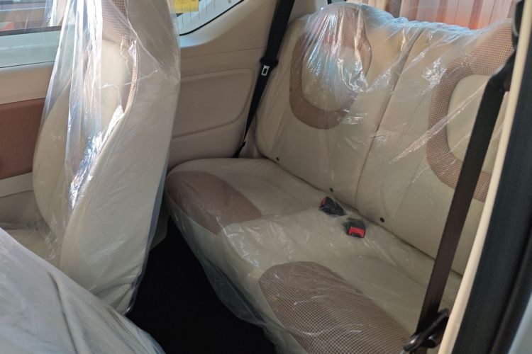 五菱汽车 宏光MINIEV 2024款 第三代 215km 青春版中控内饰21