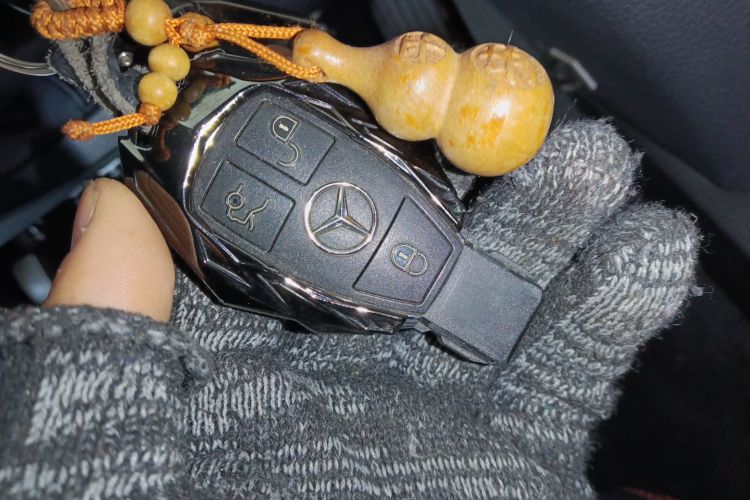 奔驰C级 2013款 C 300 运动型 Grand Edition中控内饰11