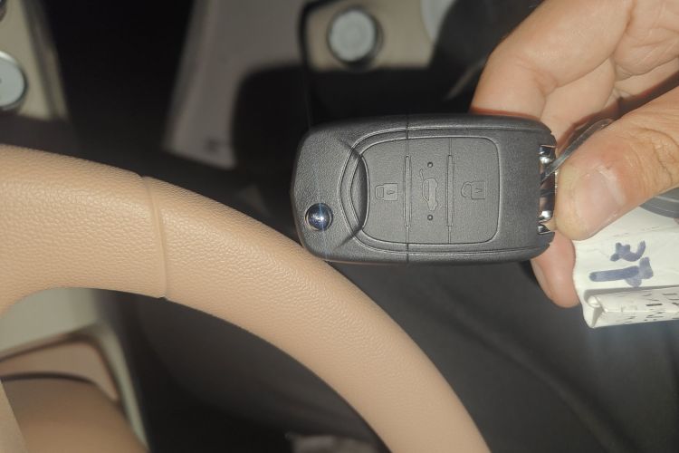 五菱汽车 宏光MINIEV 2024款 第三代 215km 青春版中控内饰7001