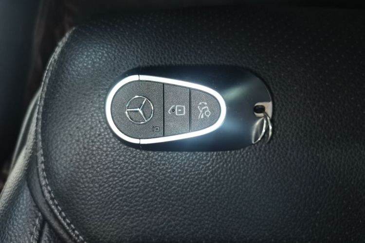 奔驰C级 2022款 C 260 L中控内饰7001