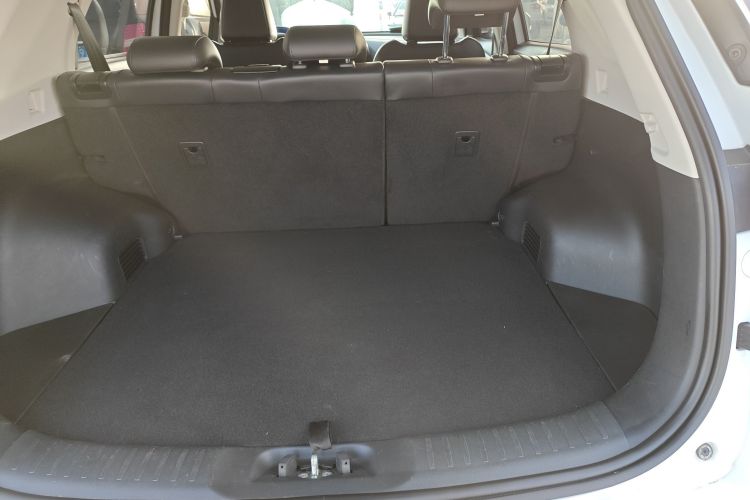 长安CS55PLUS 2021款 蓝鲸版 1.5T 手动豪华型机舱底盘23