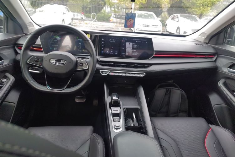 吉利汽车 2022款 缤瑞COOL 1.5T DCT电掣版中控内饰12