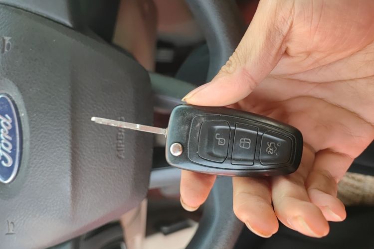 福特 福克斯 2015款 三厢 1.6L 手动舒适型中控内饰11