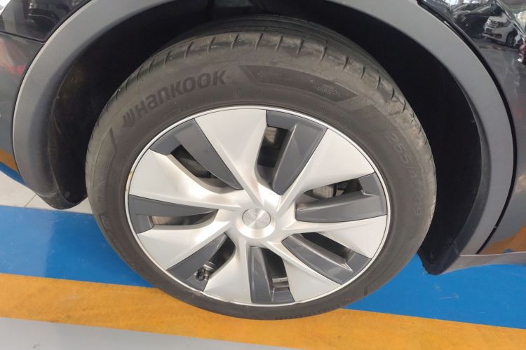 特斯拉 Model Y 2022款 改款 后轮驱动版车身外观6008