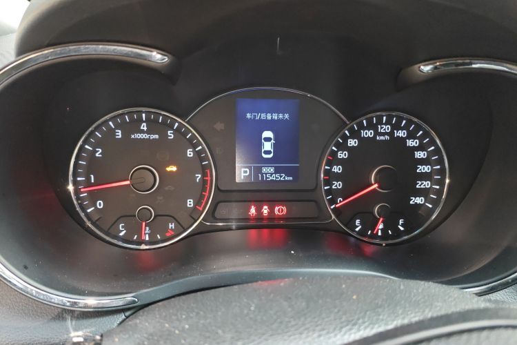 起亚K3 2015款 1.6L 自动GL中控内饰14