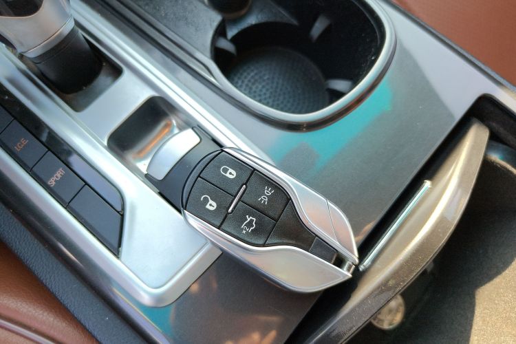 玛莎拉蒂 Ghibli 2014款 3.0T 标准版中控内饰11