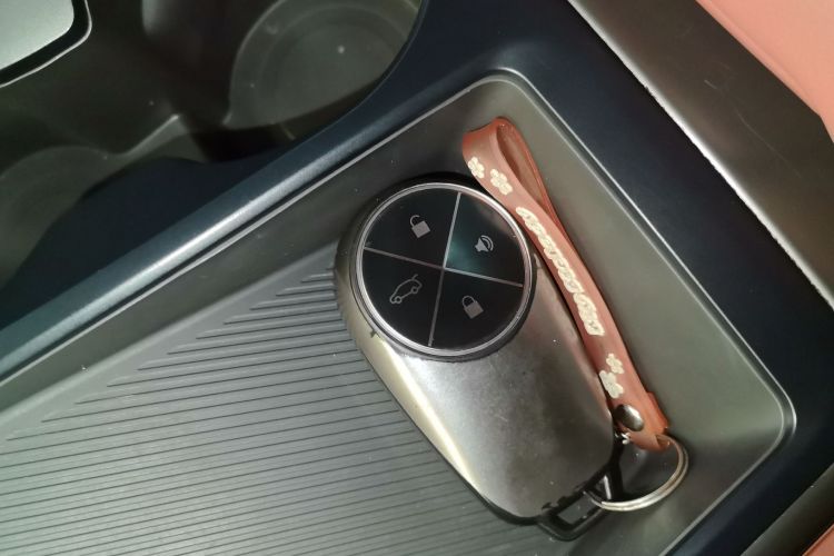 蔚来EC6 2020款 605KM 运动版中控内饰7001