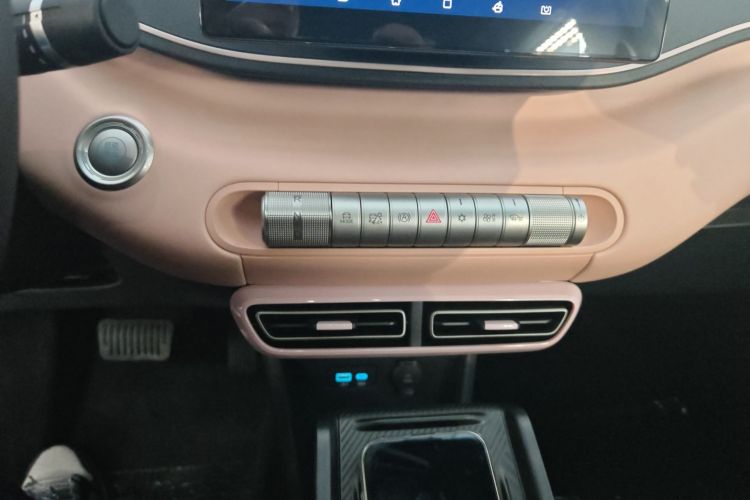 比亚迪 海鸥 2025款 305km 自由版中控内饰18