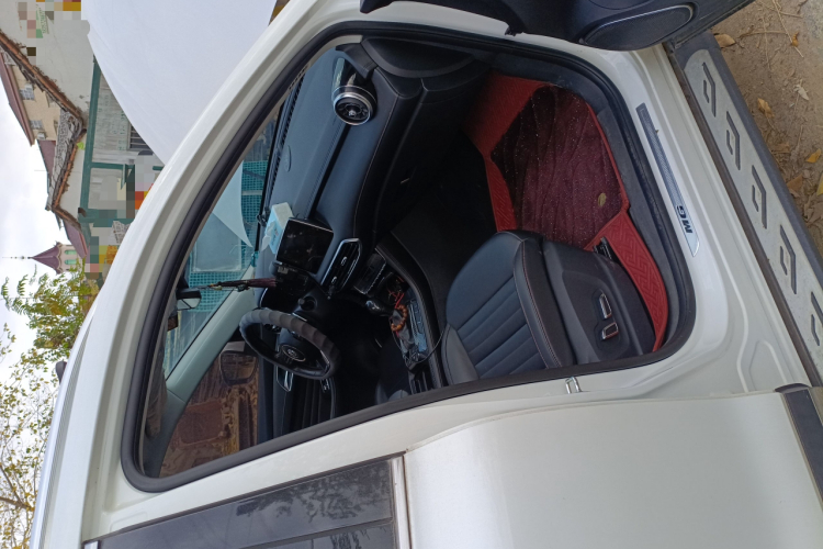 名爵HS 2018款 20T 自动两驱荷尔蒙激情版 国V局部细节9005