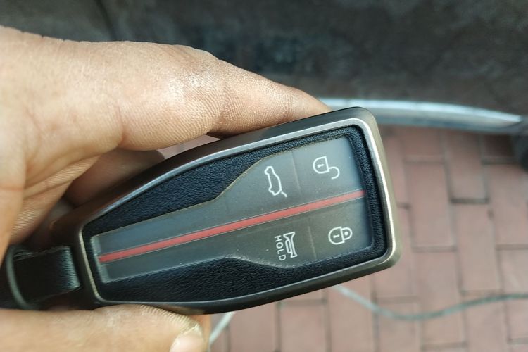 红旗HS5 2022款 改款 2.0T 智联旗享版中控内饰7001