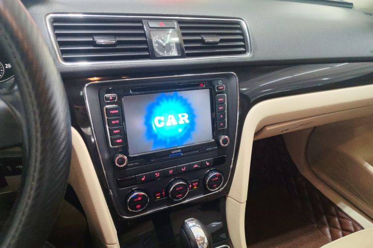 大众 帕萨特 2014款 1.8TSI DSG尊荣导航版局部细节16