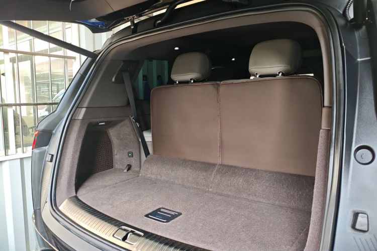 腾势N9 2025款 尊荣型机舱底盘23