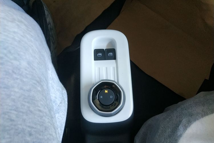 吉利银河 熊猫 2025款 210km 元气熊中控内饰18