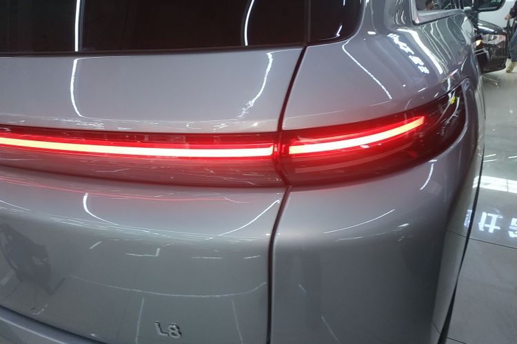 理想汽车 理想L8 2023款 Max车身外观9