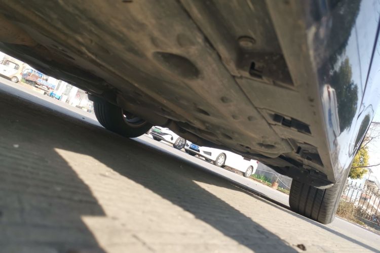 丰田 锐志 2010款 2.5S 风度菁华版局部细节9004