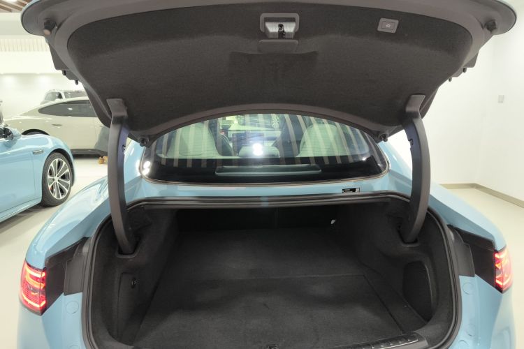 鸿蒙智行 智界S7 2024款 Ultra 四驱旗舰版机舱底盘23