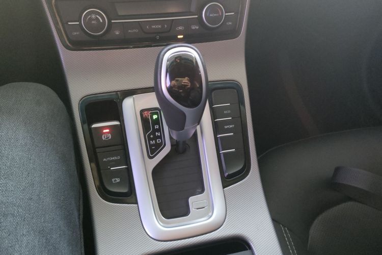 吉利汽车 帝豪GL 2017款 1.8L DCT精英型中控内饰18