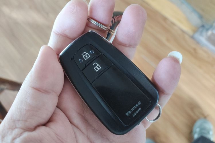 丰田 RAV4荣放 2022款 2.0L CVT两驱风尚Plus版中控内饰11