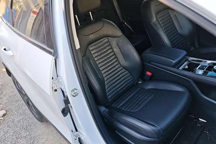 起亚 狮铂拓界 2023款 2.0T 两驱尊贵版局部细节41