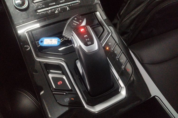 江铃集团新能源 羿 2023款 标准续航行业版中控内饰18