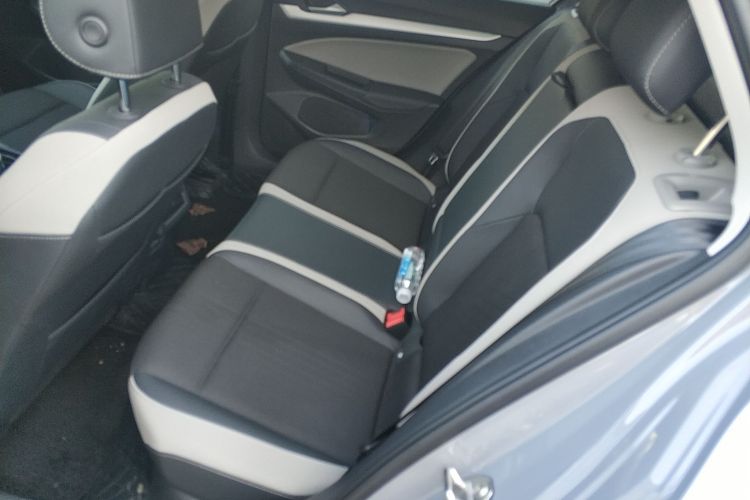 大众 高尔夫 2023款 改款 280TSI DSG Pro中控内饰21