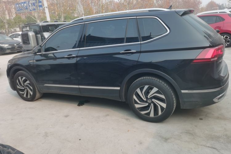 大众 途观L 2024款 330TSI 自动两驱智享版车身外观4