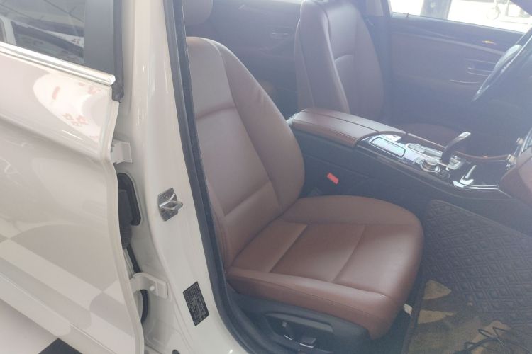 宝马5系 2017款 520Li 典雅型局部细节41