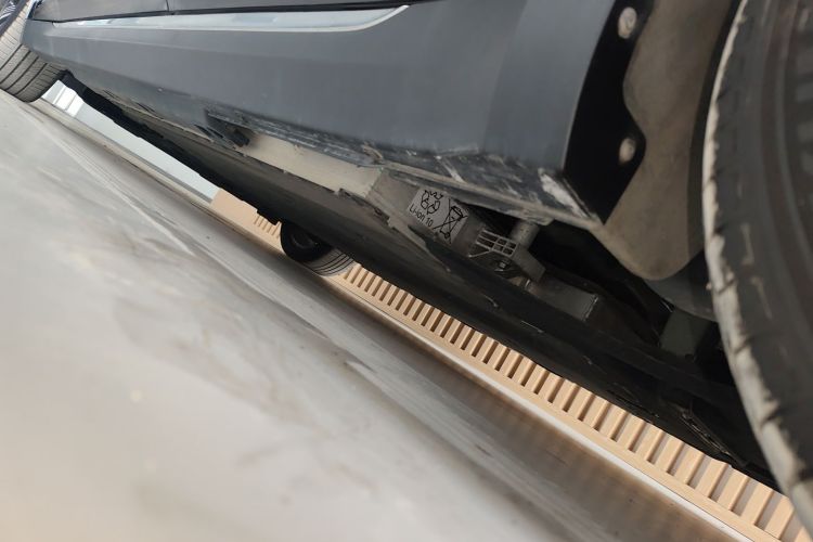 红旗E-QM5 2023款 改款 基础出行版局部细节9002