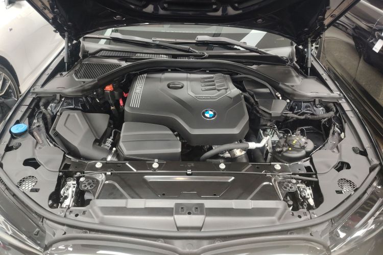 宝马3系 2023款 325Li M运动套装机舱底盘24